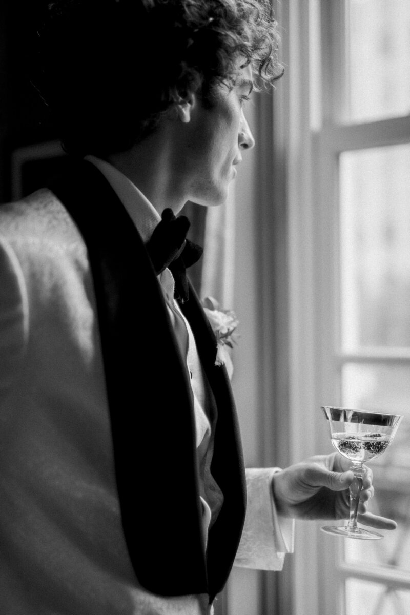 0409TheUniversityClubTorontoWeddingPhotographerLisaVigliottaPhotography