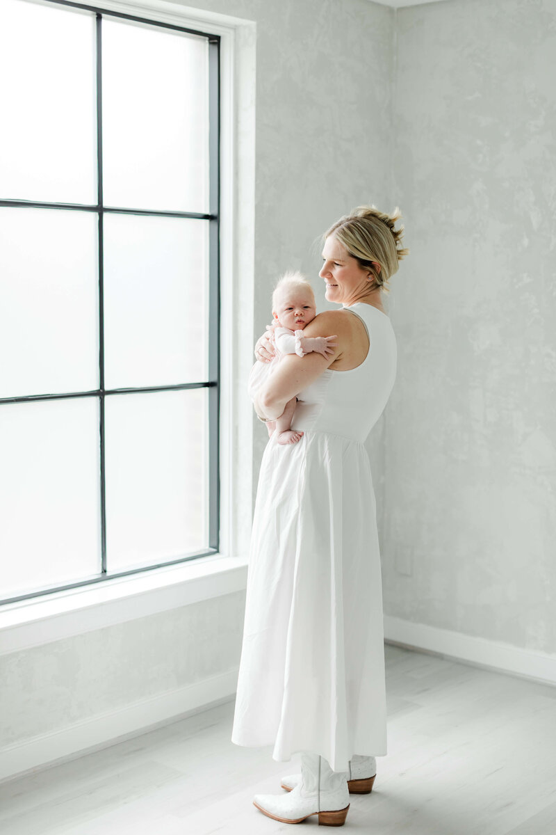 Lifestyle Family Photographer Williamsburg Virginia Newborn Portraits