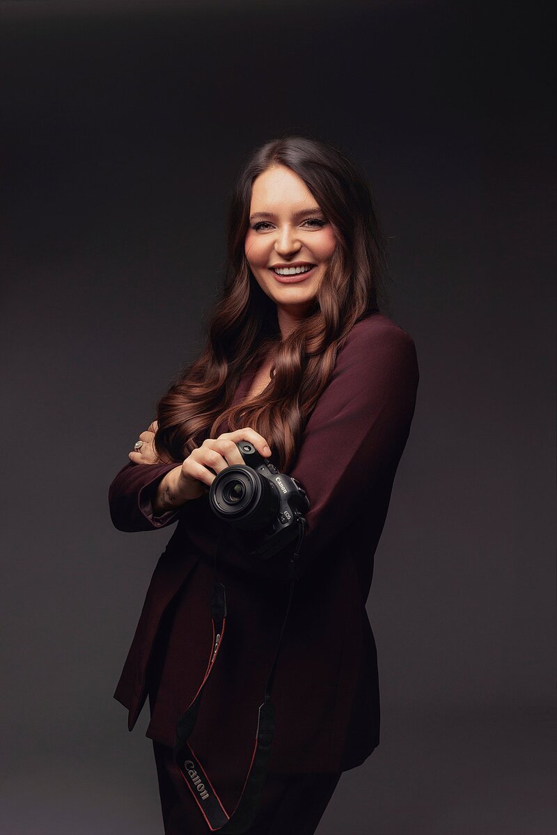 Headshot of female boudoir photographer Haili Barton serving Austin and San Antonio
