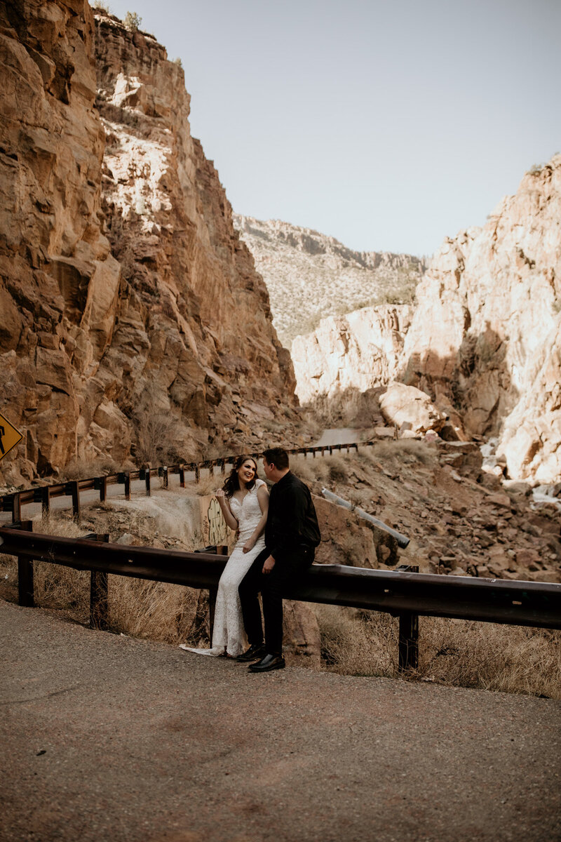 gilman-tunnels-jemez-pueblo-nm-elopement-photography-8