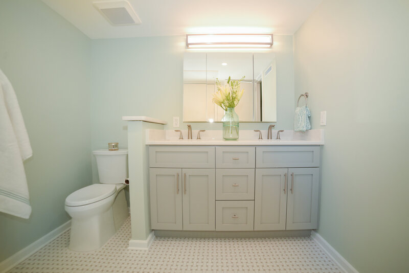 Bathroom design in Anacortes WA with Bleu Bee Designs