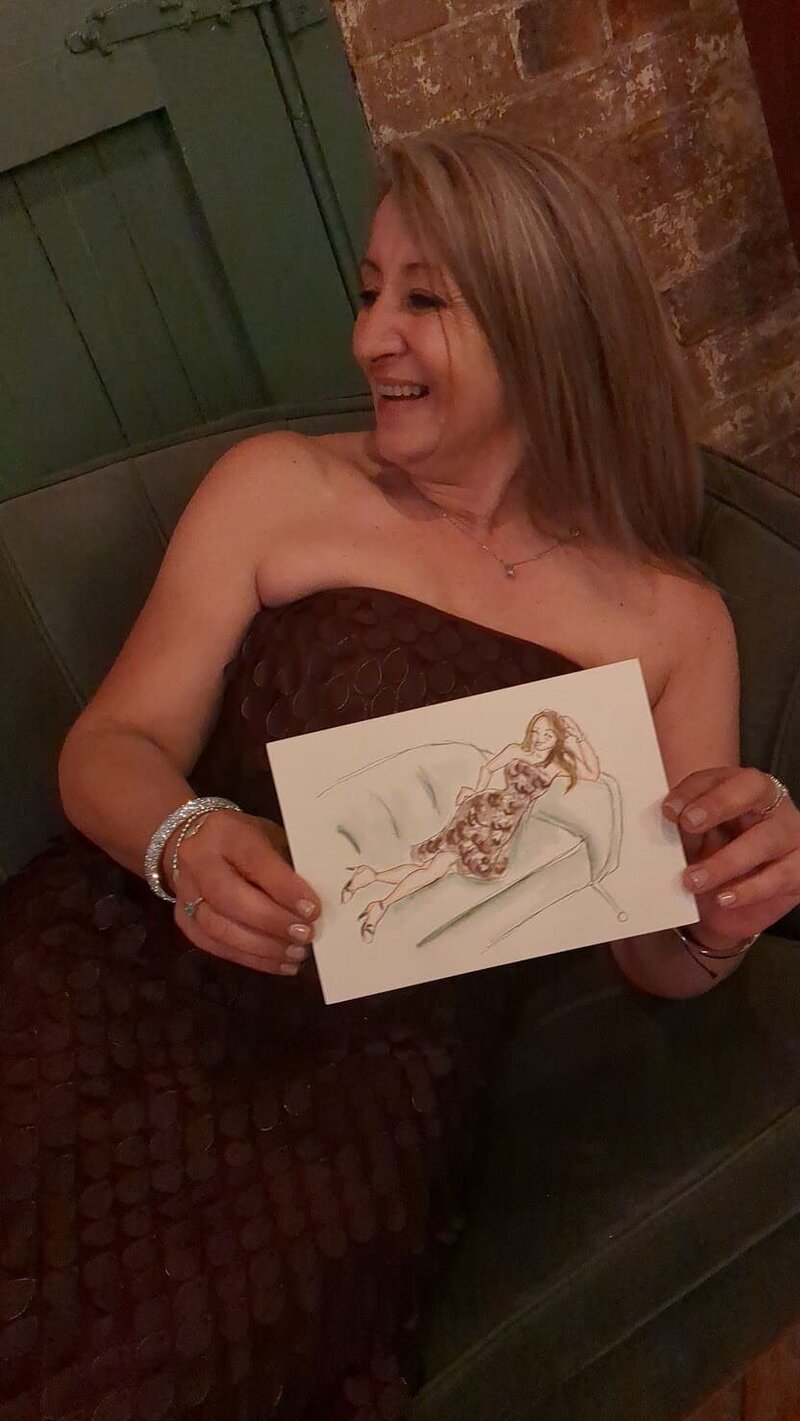 guest-delighted-by-her-custom-artwork