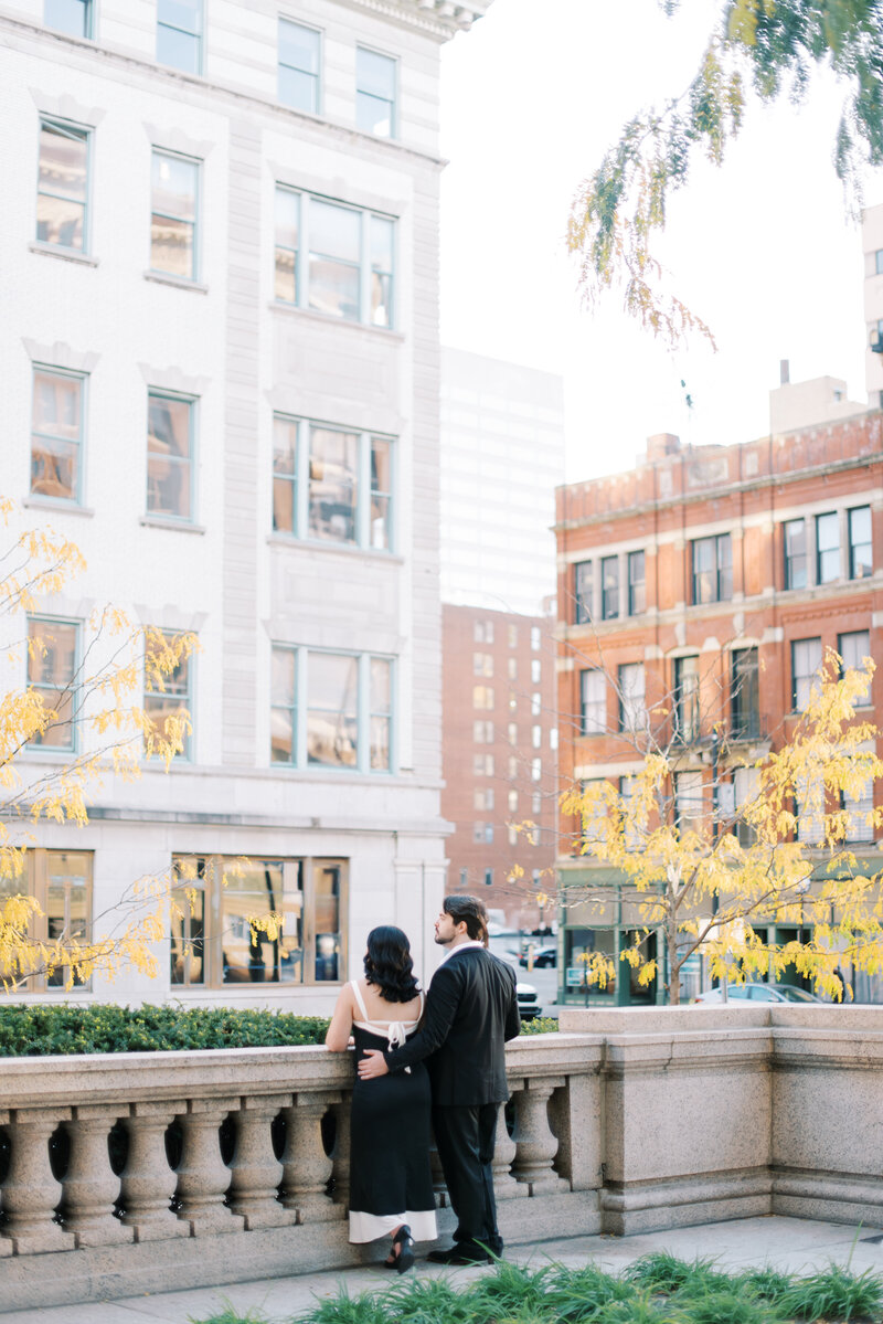 sarah-elizabeth-studio-ohio-wedding-photographer-cincinnati-noah-ally-engagement-session-sneak-peeks-7