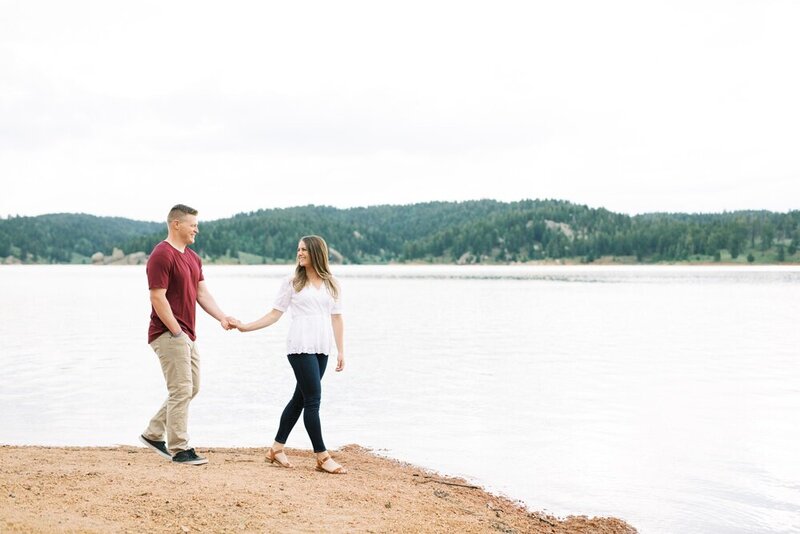 Playful Engagement with a Mountain View_0008