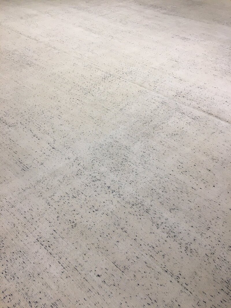 White dot rug-close up