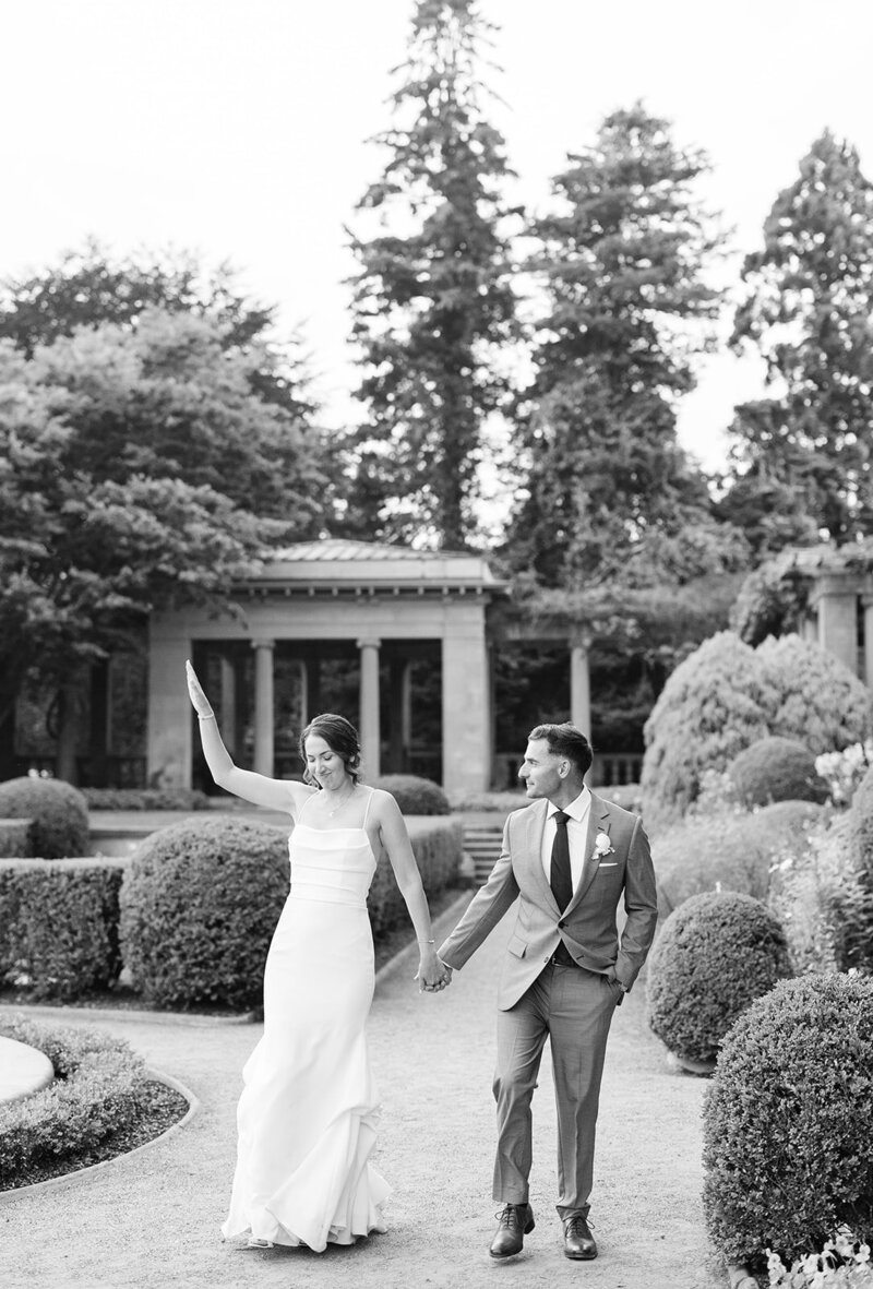 bride-groom-eolia-gardens