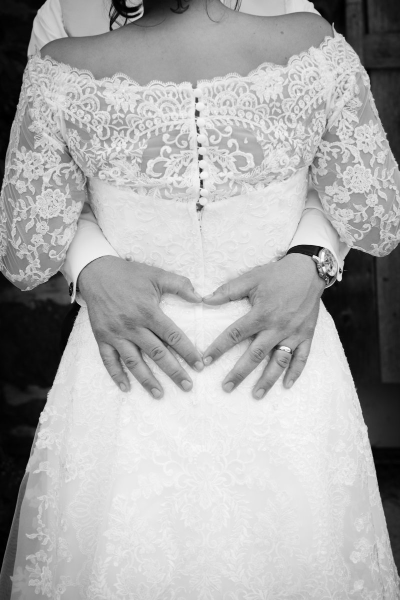 JandDstudio-wedding-gettysburg-brideandgroom-blackandwhite