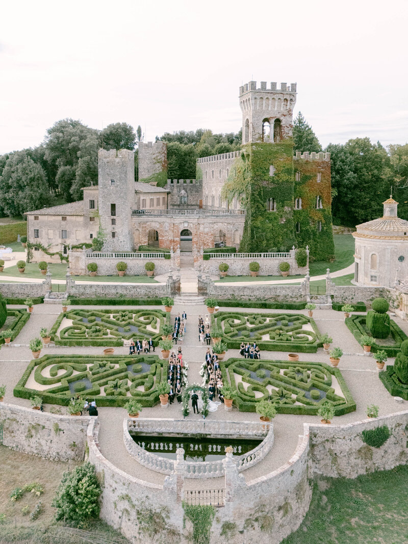 AlexandraVonk-wedding-Castello-di-Celsa-Tuscany-1