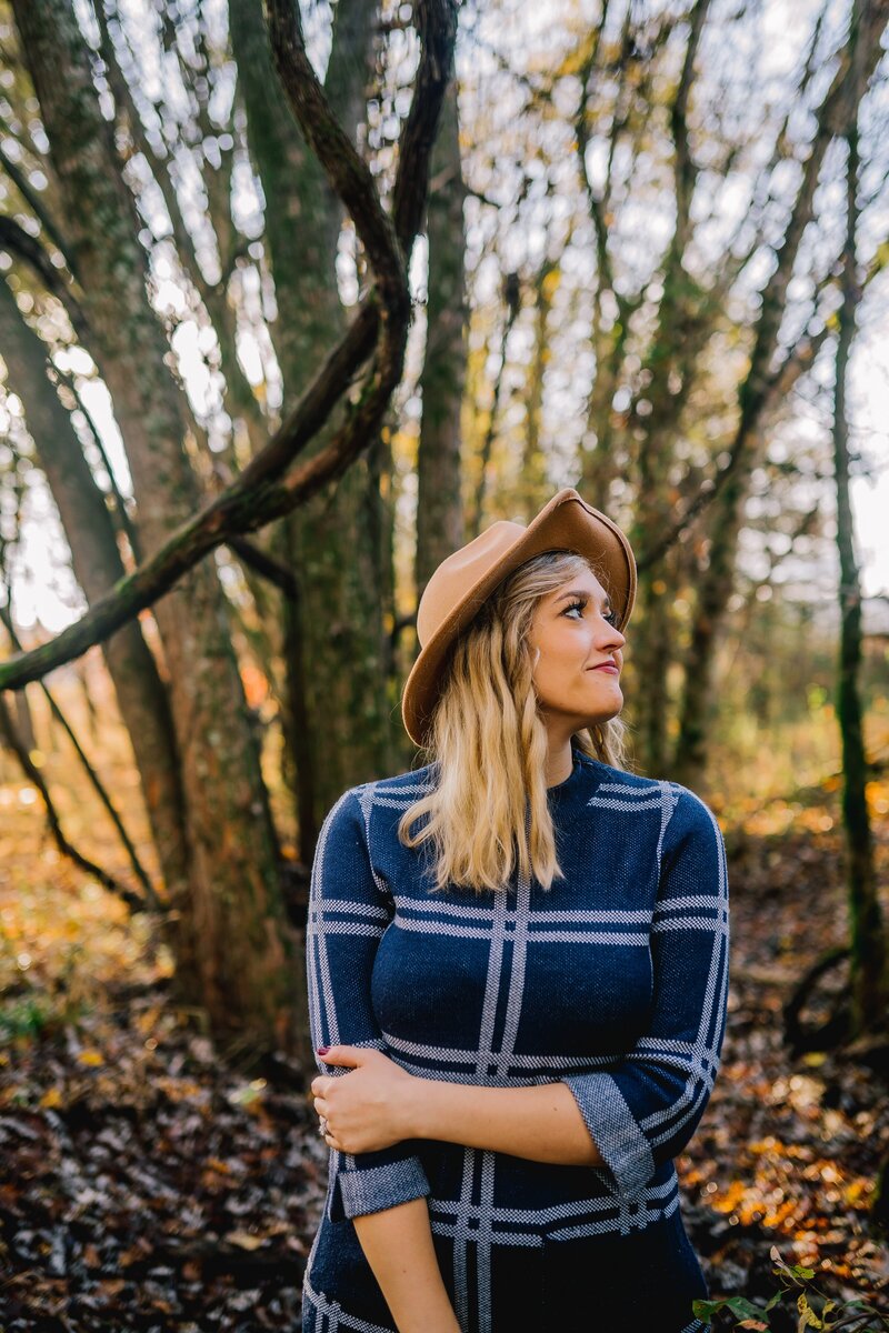 beautiful elegant bride with white wedding dress and veil