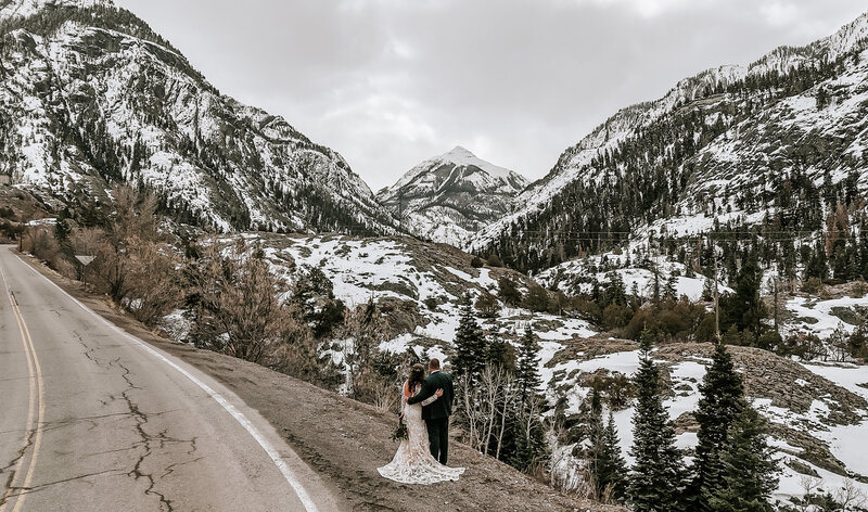 ouray elopement in winter, million dollar highway