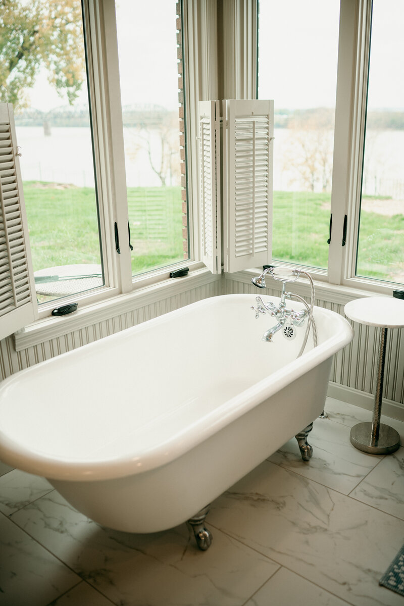 luxury bathtub in riverfront home