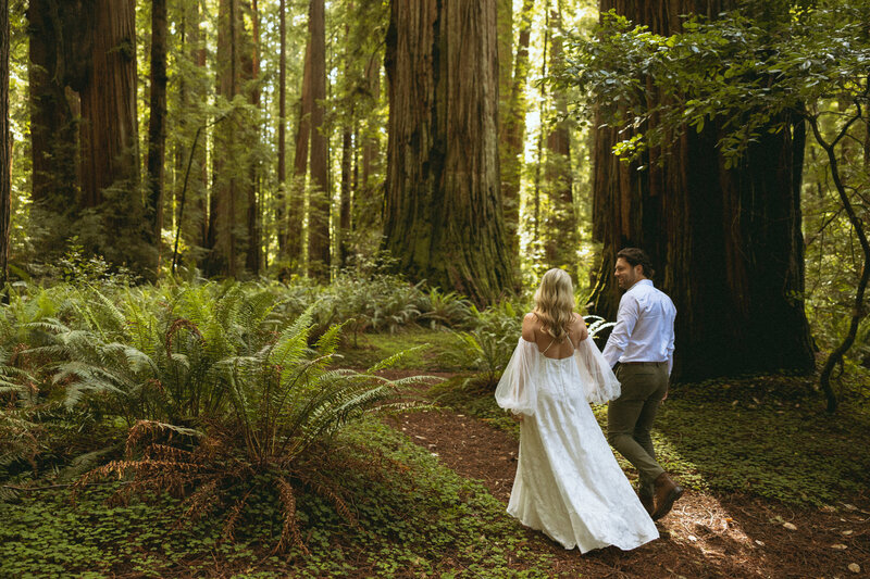 oregon-redwoods-elopement-vow-renewal-coastal-elopement-wedding-camiphotoco-18