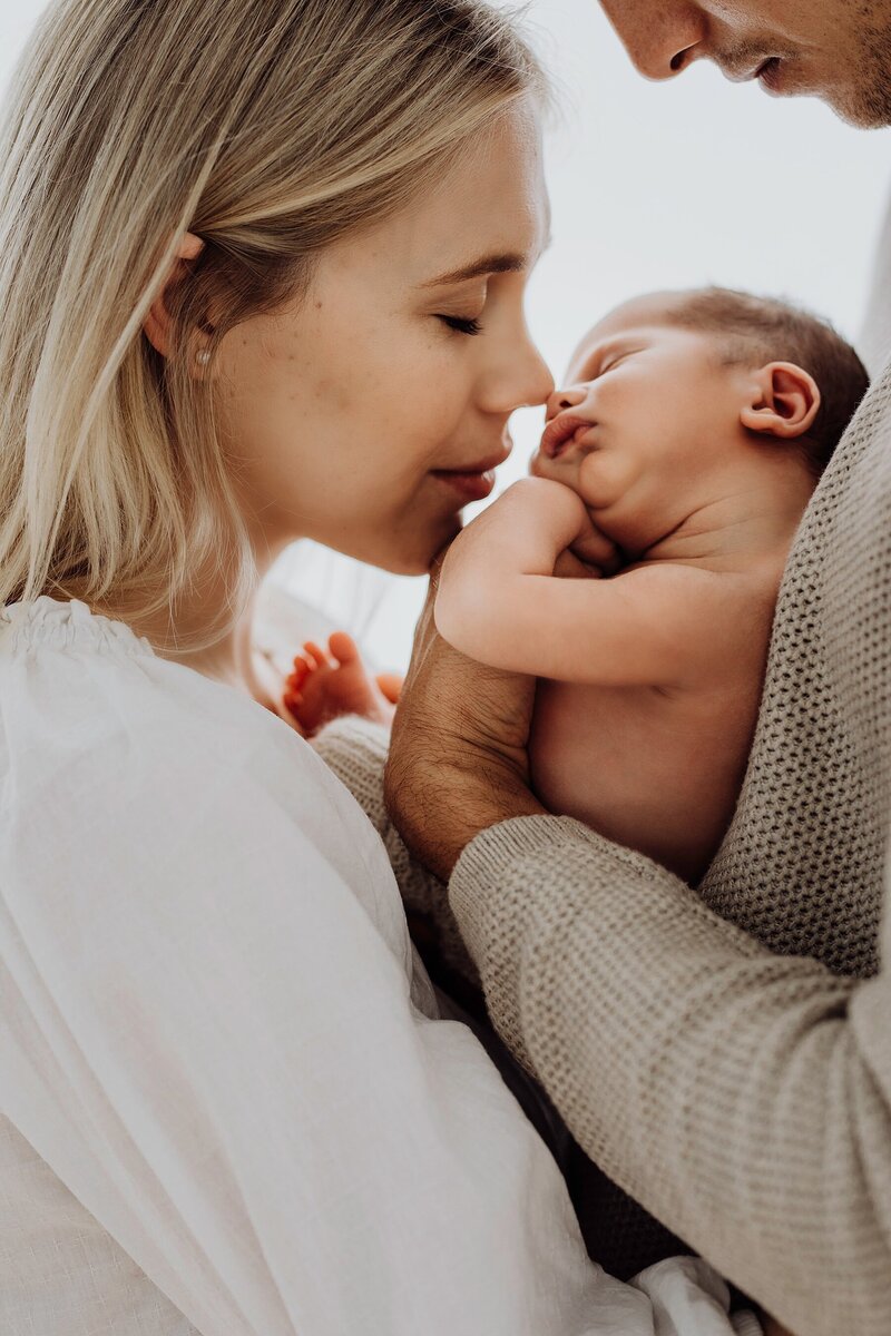 _Newborn Main Icon_Tanya Wilson - Family + Motherhood Photographer