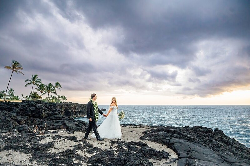 kona-outrigger-hawaii-wedding-photographer