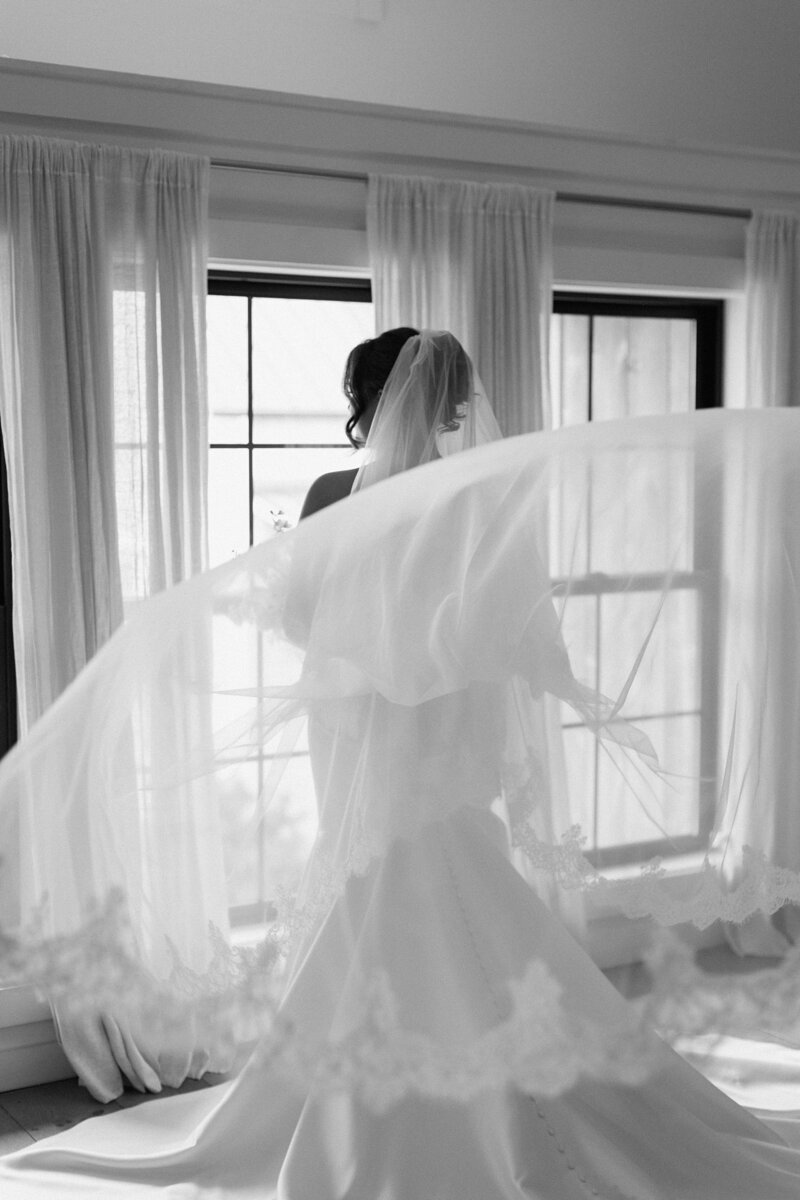 haleyandcoltonweddingatarrowheadhillatlakotakristinnicholephotography11