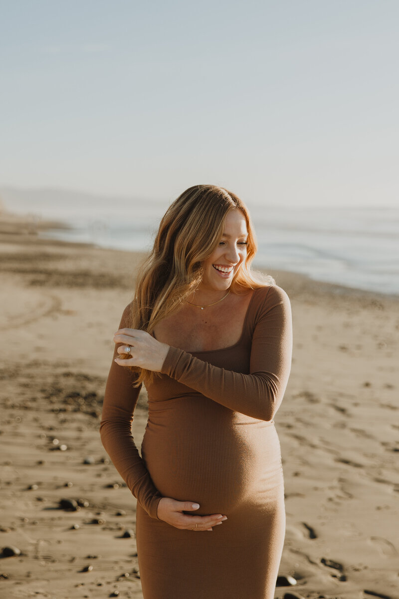 la jolla beach session, maternity photos, maternity outfit 