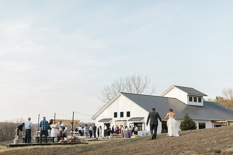 Indiana_The_Wilds_Wedding_Event_Venue_Blue_White_Wedding_Ideas_Boho_Chic_Weddings_40