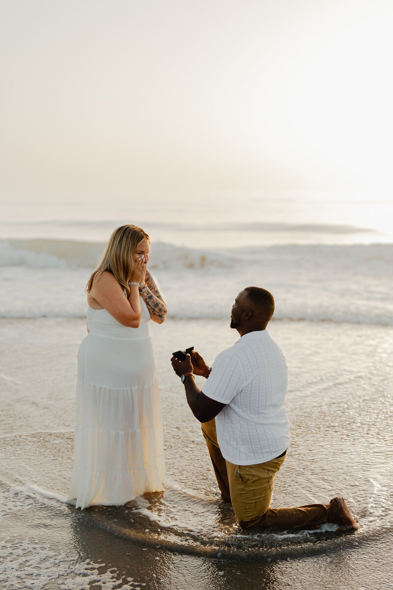 alohaubreyphoto_surpriseengagement_beach_photography-2