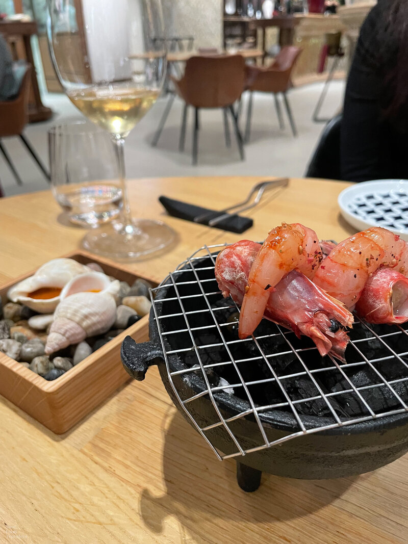 Shrimp on a grill at Ristorante Condividere
