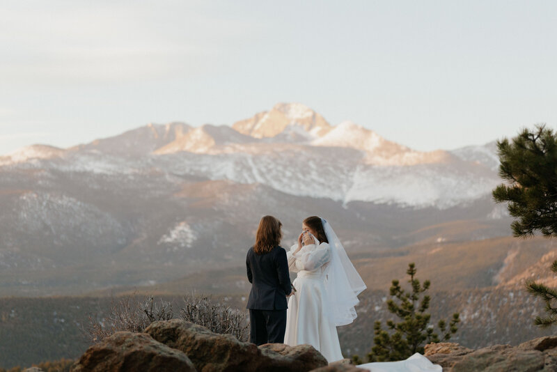 Oregon Elopement photographer