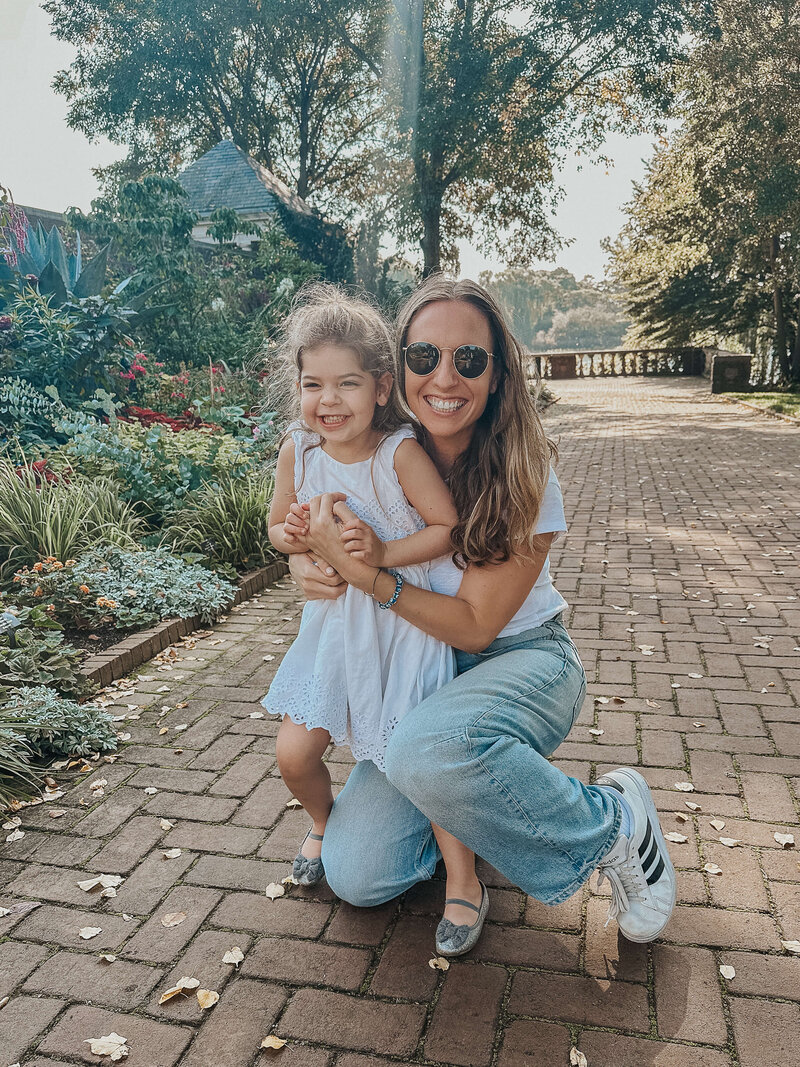 Rachel_Borkow_with_littlegirl
