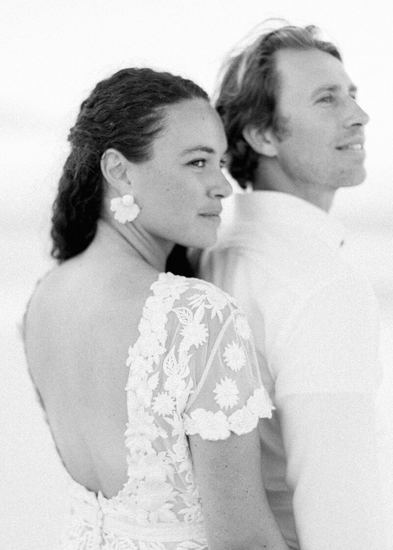 alessandra-shane-harbour-island-wedding-hollyclarkphotography-h-913