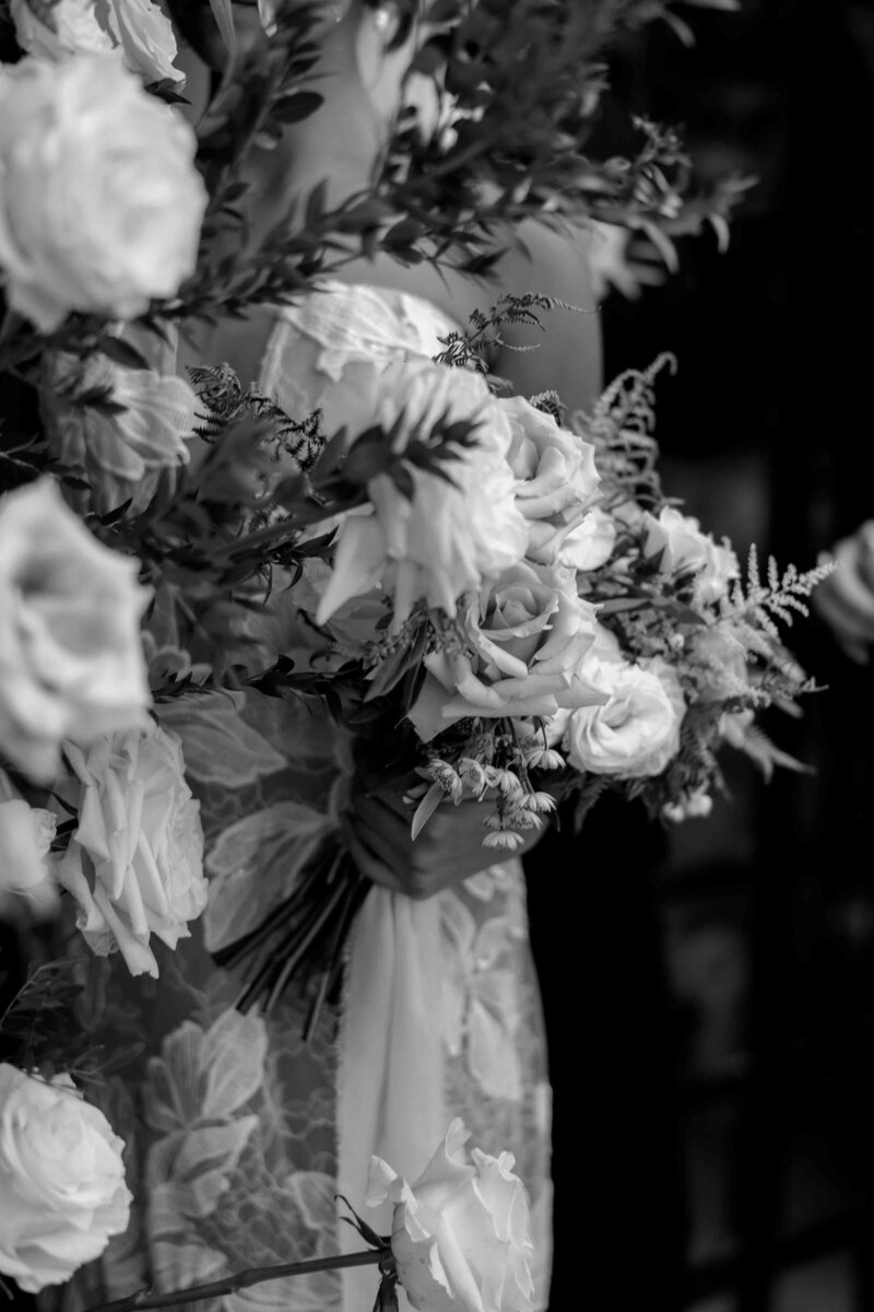 Trouwboeket met luxueuze uitstraling en prachtige bloemen