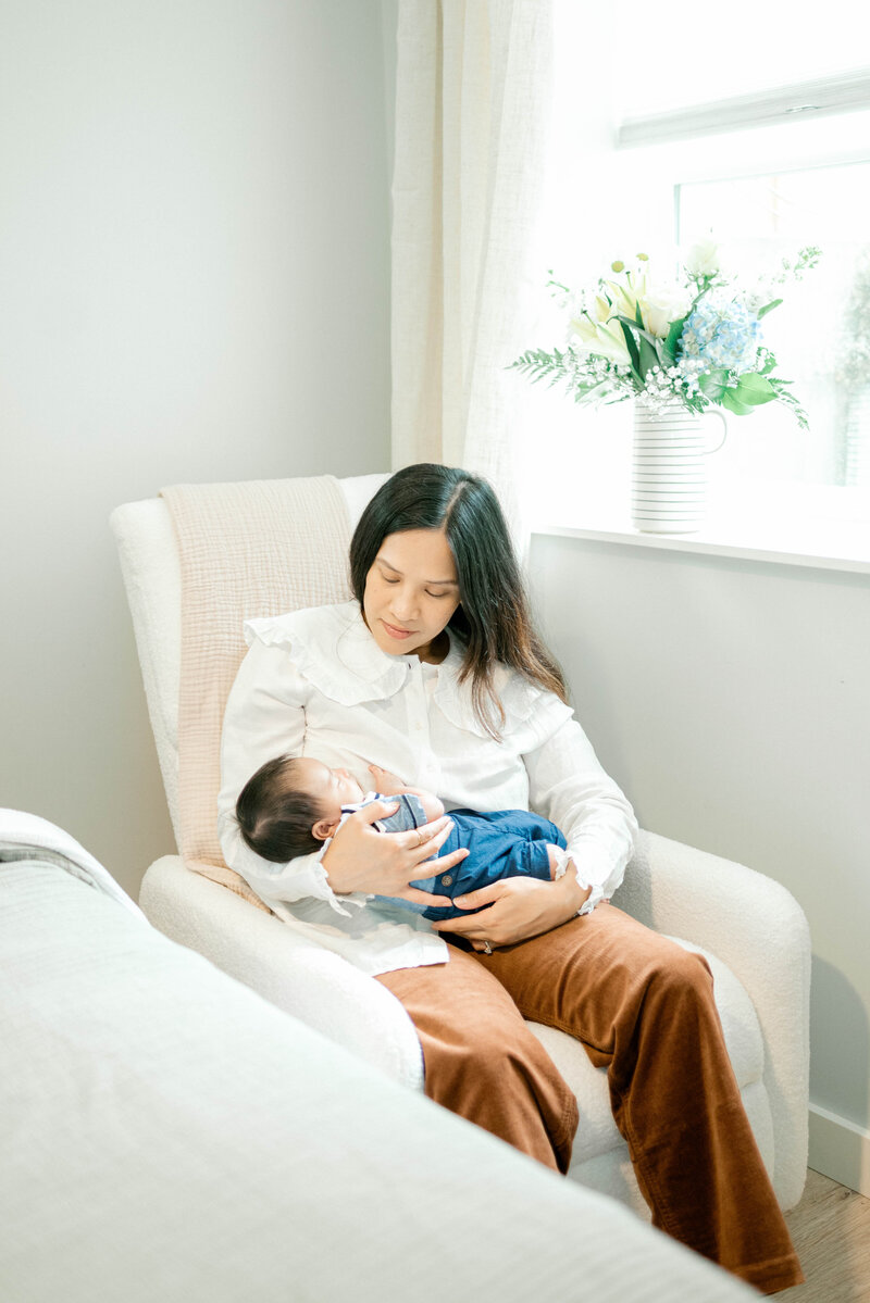 Seattle Newborn Lifestyle Photographer1
