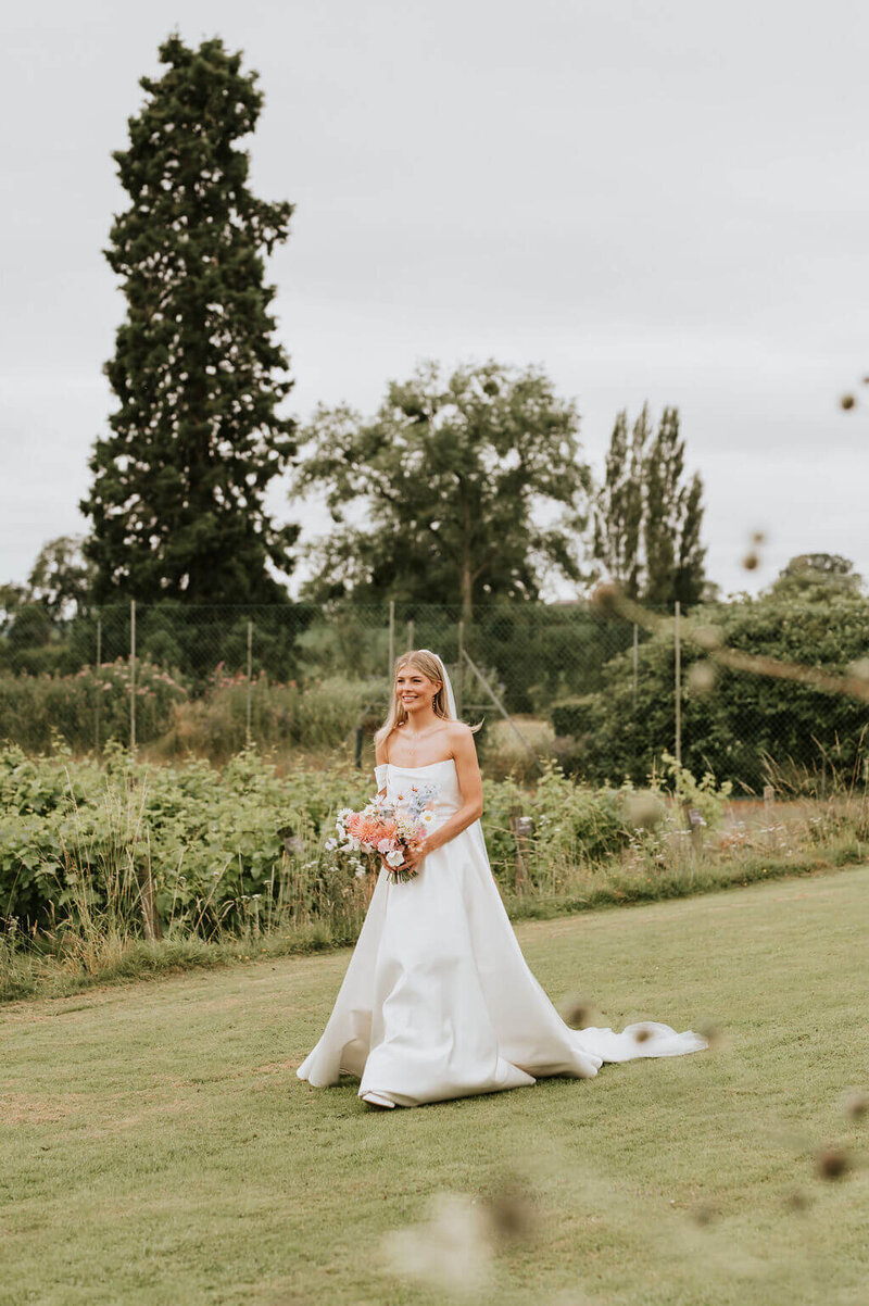 BRIDE WALKING TO THE CEREMONY