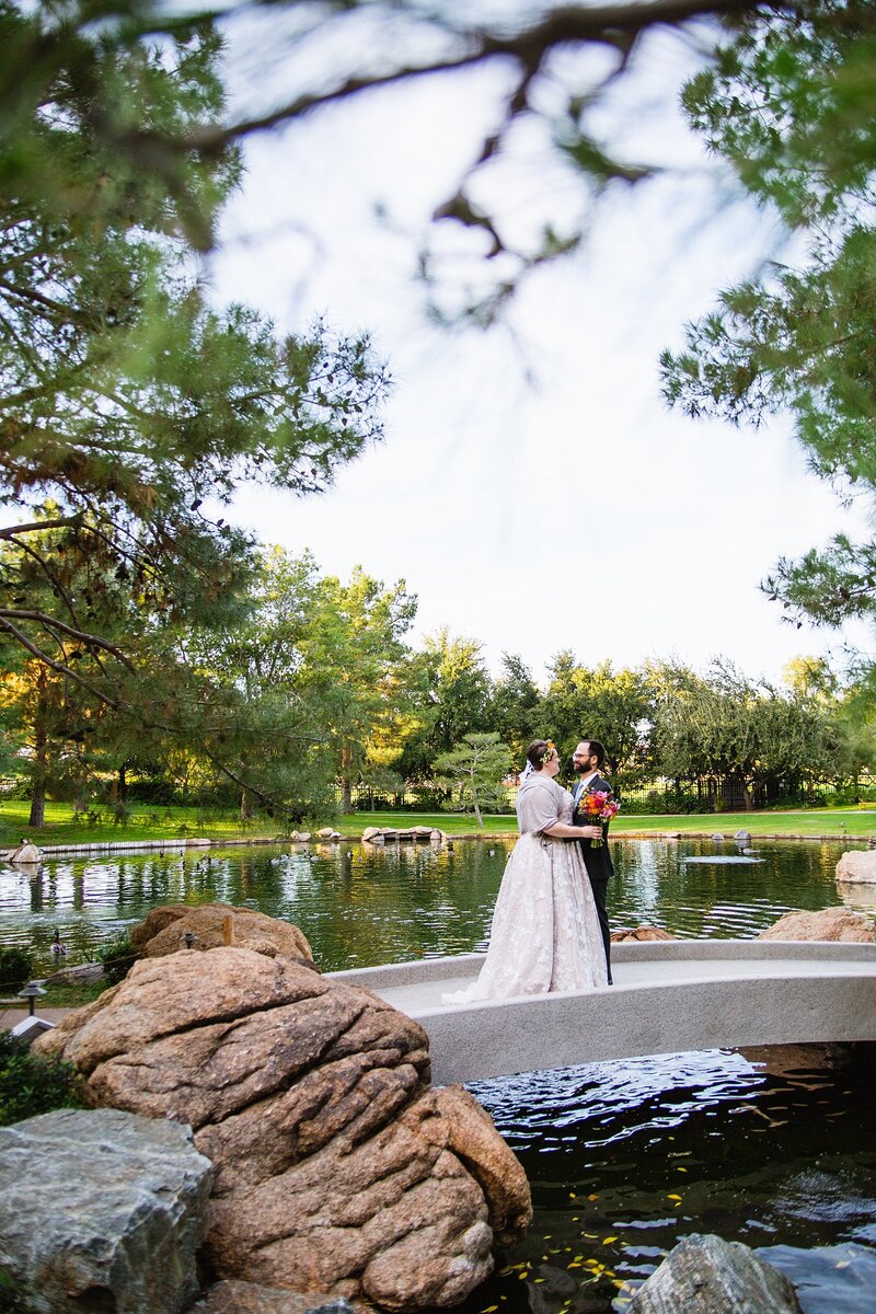 Japanese Friendship Garden Phoenix Wedding Venue_01