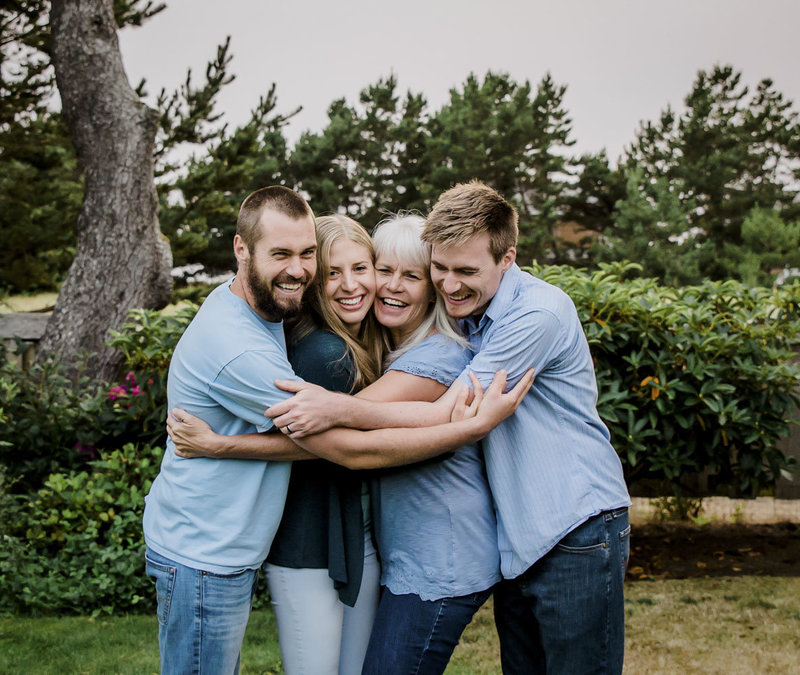 family photo hug