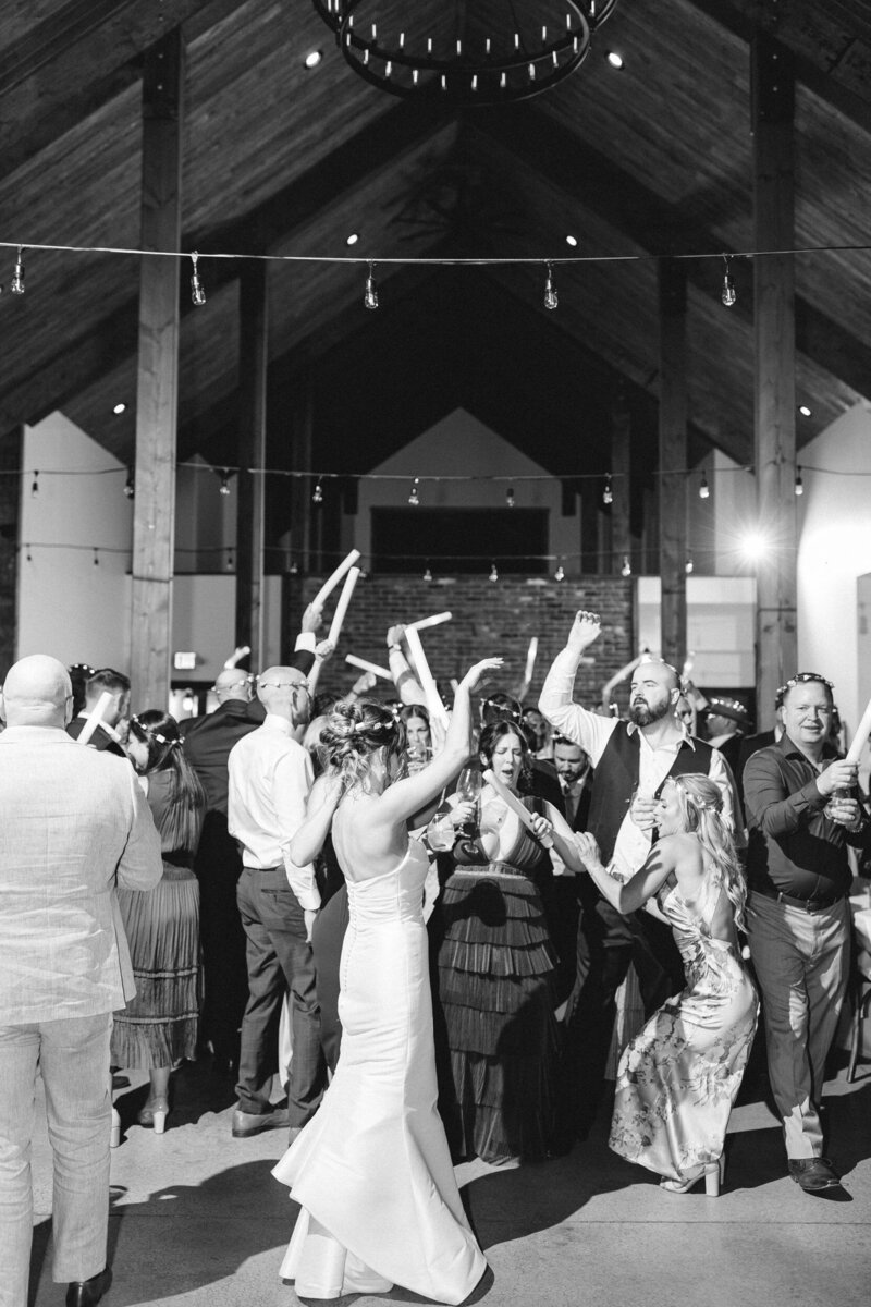 Barn-At-Sunset-Ranch-Buena-Vista-Wedding-Photographer-118
