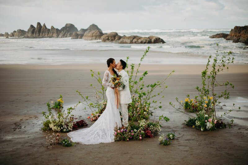 lgbt_wedding_elopement_beach_flowers