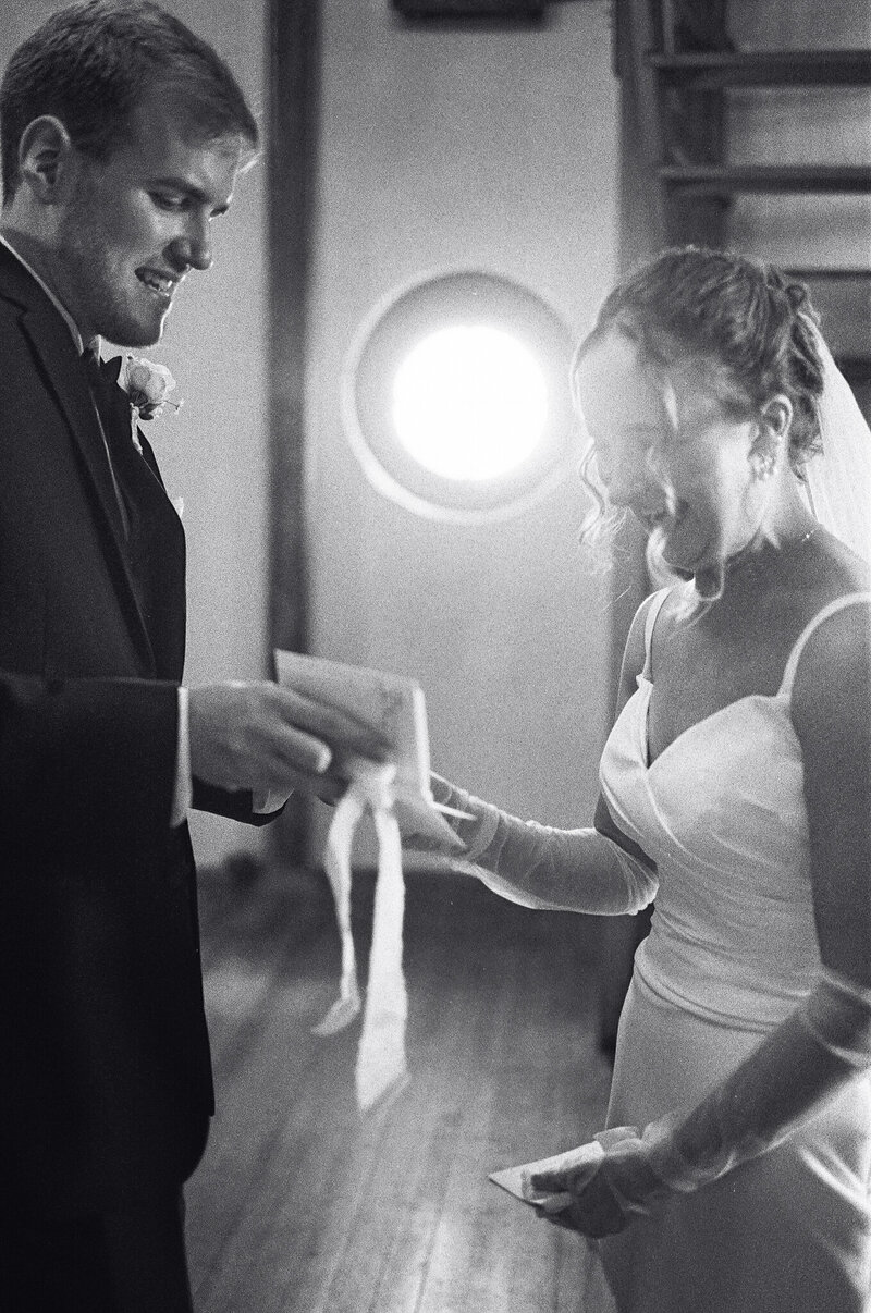 documentary-style-wedding-photographer-56