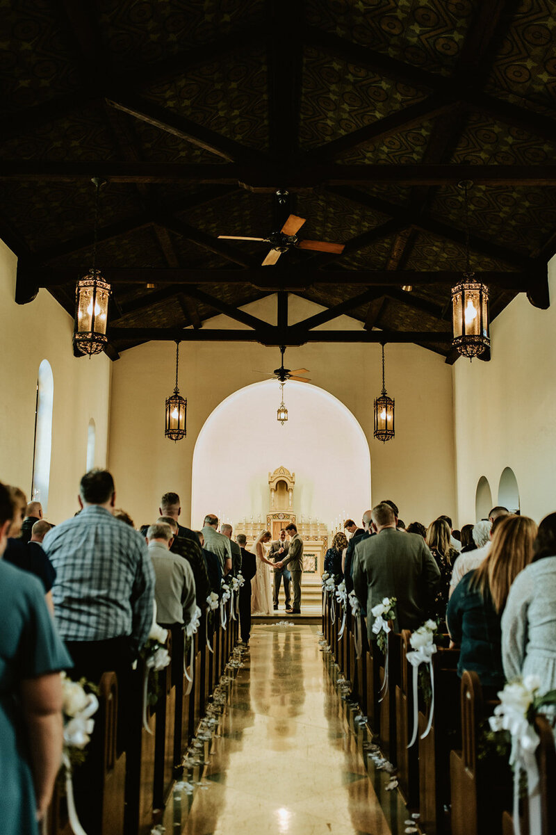 chapel-ceremony-guests