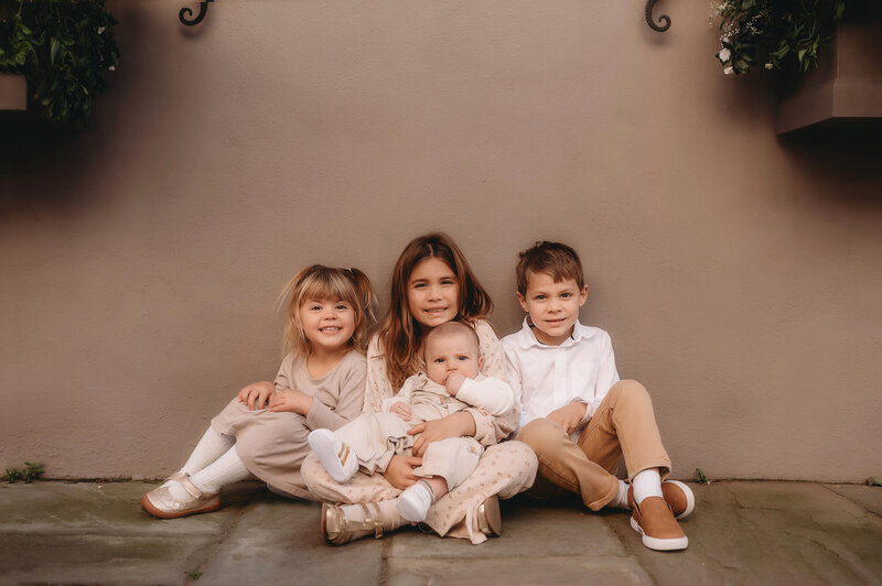 Children pose for Family Photography session in Charleston, South Carolina.