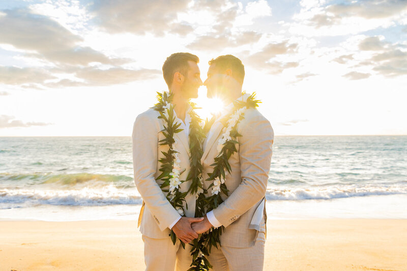 Hawaii wedding photography at sunset by Karma Hill Photography