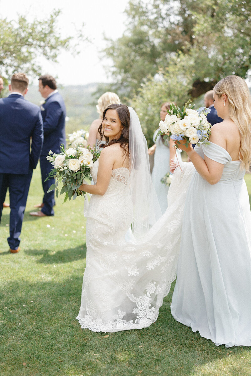 Wedding party photos beneath oak trees at Canyonwood Ridge