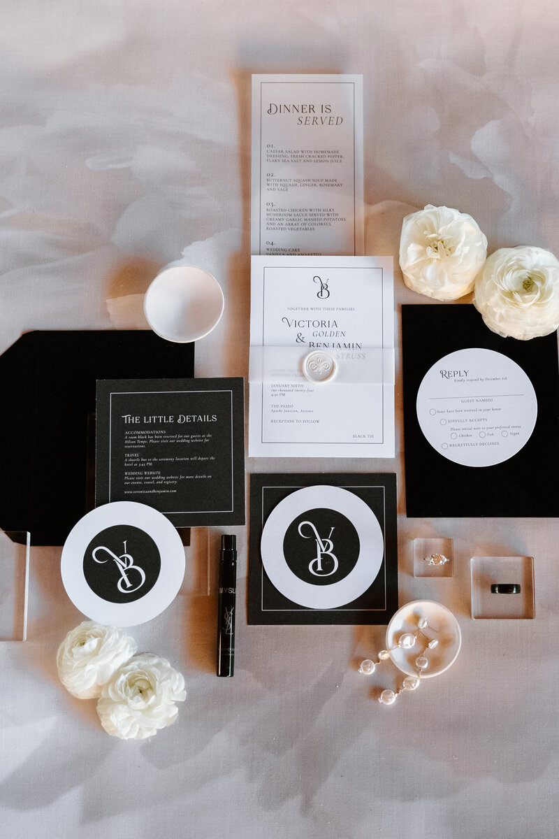modern_black_white_wedding_invitations