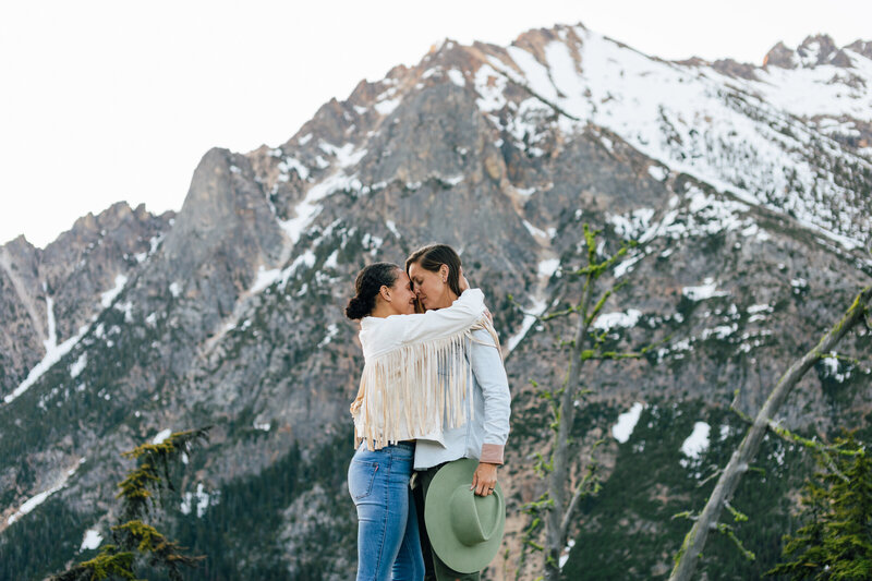 Washington-Pass-North-Cascades-LGBTQ+-elopement-3