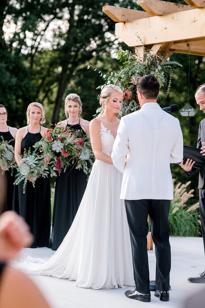 Bloomington_Indiana_The_Wilds_Wedding_Event_Chic_Barn_Weddings_41