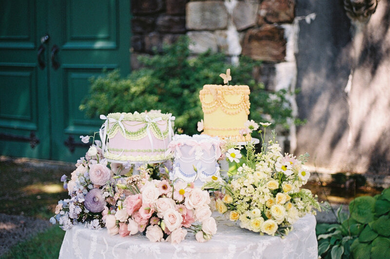 Luxury-Summer-Intimate-Wedding-Strong-Mansion-Frederick-County-Maryland-35mm-Film=8