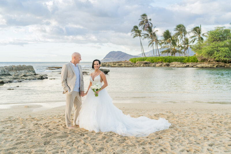 Oahu beach vow renewal at Paradise Cove in Honolulu