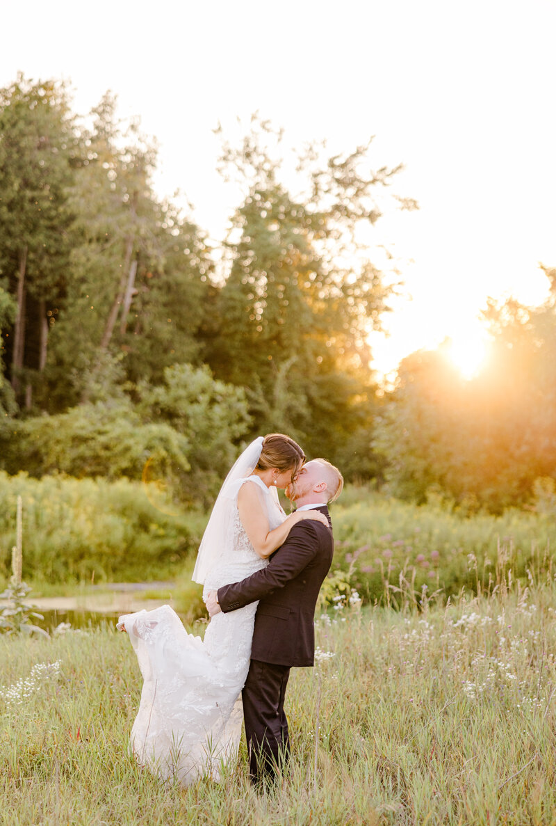 Grey Loft Studio - Bethany and Luc Barette - Wedding Photography Wedding Videography Ottawa - Jessica and Stuart's emotional wedding at Brookstreet Hotel
