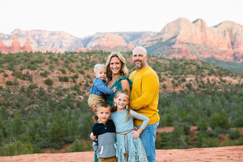 2211_Cathedral Rock Sedona Family Session_0165