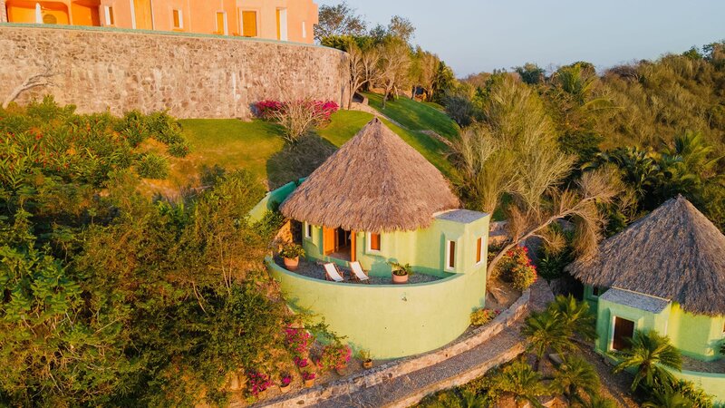 04-6-1-Sol-de-Occidente-Luxury-Villa-Bungalow-Careyes-Mexico-0842