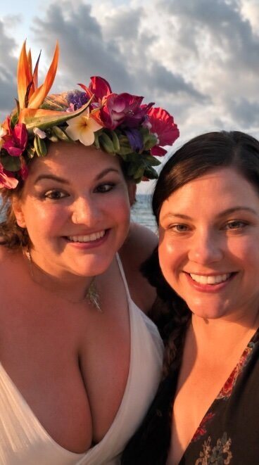Dana with Lauren, an Aisle + Away bride