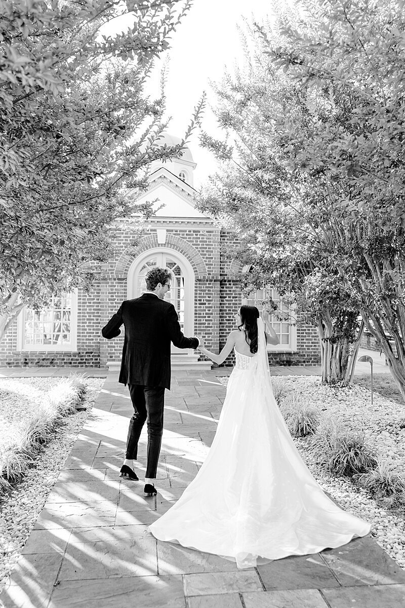 estate-at-river-run-wedding-romantic-kiss-on-bridge-at-estate-at-river-run-virginia