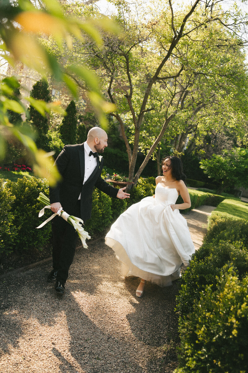 Couple wedding golden hour photo 