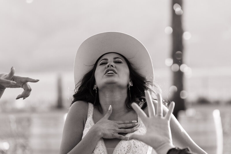 parkhomeranchwesternelegantwedding-37